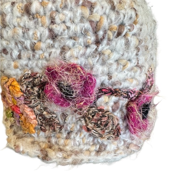 Handmade Wool Hat - Picture 3 of 6